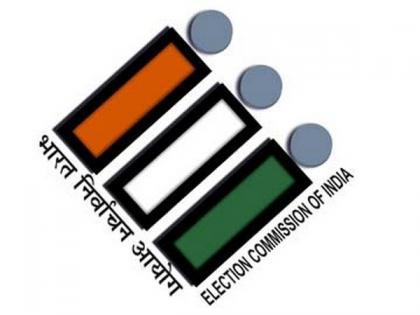 Polling parties leave for polling stations in Gaya with EVMs, VVPATs | Polling parties leave for polling stations in Gaya with EVMs, VVPATs