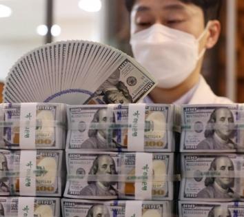 S.Korea's foreign currency deposits up in May | S.Korea's foreign currency deposits up in May