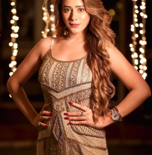 'Woh Toh Hai Albela' actress Hiba Nawab reveals her inspiration behind her part in the show | 'Woh Toh Hai Albela' actress Hiba Nawab reveals her inspiration behind her part in the show