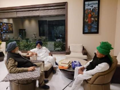 Chautala meets Parkash Singh Badal, extends Diwali greetings | Chautala meets Parkash Singh Badal, extends Diwali greetings