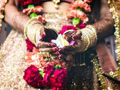 Seven days after wedding, woman runs away with cash, jewellery in Kanpur | Seven days after wedding, woman runs away with cash, jewellery in Kanpur Seven days after wedding, woman runs away with cash, jewellery in Kanpur | Seven days after wedding, woman runs away with cash, jewellery in Kanpur