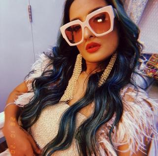 Rashmeet Kaur created ‘Ishq Nachaawe’ for ‘Kho Gaye Hum Kahan’ in 10 minutes | Rashmeet Kaur created ‘Ishq Nachaawe’ for ‘Kho Gaye Hum Kahan’ in 10 minutes Rashmeet Kaur created ‘Ishq Nachaawe’ for ‘Kho Gaye Hum Kahan’ in 10 minutes | Rashmeet Kaur created ‘Ishq Nachaawe’ for ‘Kho Gaye Hum Kahan’ in 10 minutes