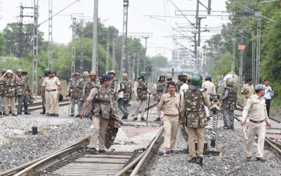 Railway police in K'taka on high alert amid Agnipath protests | Railway police in K'taka on high alert amid Agnipath protests