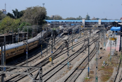 Railways extends time limit to stay in its retiring rooms | Railways extends time limit to stay in its retiring rooms