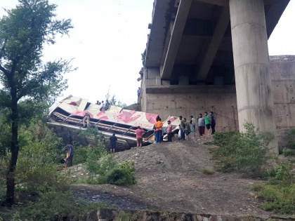 10 dead, 55 injured after bus plunges into Jammu gorge | 10 dead, 55 injured after bus plunges into Jammu gorge