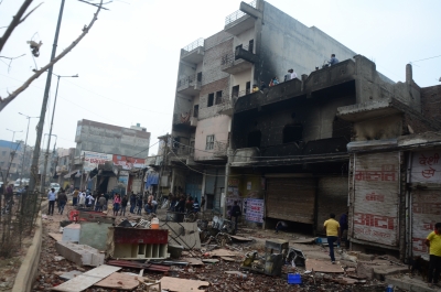 L-G Baijal visits riot-hit areas in N-E Delhi | L-G Baijal visits riot-hit areas in N-E Delhi