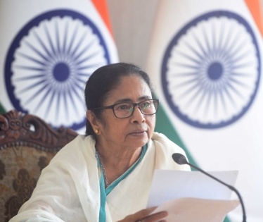 Mamata's decision to postpone north Bengal visit attracts opposition jibes | Mamata's decision to postpone north Bengal visit attracts opposition jibes