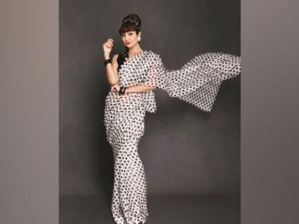 Shilpa Shetty sports retro look, pays tribute to 'her fashion icon' mother Sunanda Shetty | Shilpa Shetty sports retro look, pays tribute to 'her fashion icon' mother Sunanda Shetty
