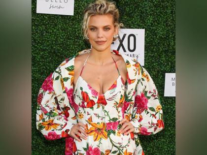 AnnaLynne McCord slammed over poem addressed to Vladimir Putin amid Russia-Ukraine crisis | AnnaLynne McCord slammed over poem addressed to Vladimir Putin amid Russia-Ukraine crisis AnnaLynne McCord slammed over poem addressed to Vladimir Putin amid Russia-Ukraine crisis | AnnaLynne McCord slammed over poem addressed to Vladimir Putin amid Russia-Ukraine crisis