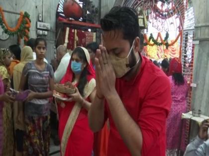 Devotees throng temples across UP as festival of Navratri begins | Devotees throng temples across UP as festival of Navratri begins