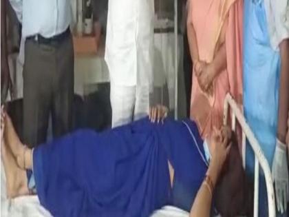 Centre rushing three-member team of medical experts to Eluru following VP's intervention | Centre rushing three-member team of medical experts to Eluru following VP's intervention Centre rushing three-member team of medical experts to Eluru following VP's intervention | Centre rushing three-member team of medical experts to Eluru following VP's intervention