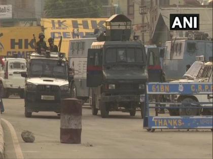 Three terrorists gunned down, policeman killed in Srinagar encounter | Three terrorists gunned down, policeman killed in Srinagar encounter