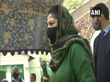 'If you present views peacefully, world will listen': Mehbooba appeals to J-K youth to lay down weapons | 'If you present views peacefully, world will listen': Mehbooba appeals to J-K youth to lay down weapons