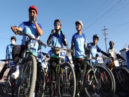 Ladakh's motor vehicle dept organises cycling competition to create awareness on road safety | Ladakh's motor vehicle dept organises cycling competition to create awareness on road safety