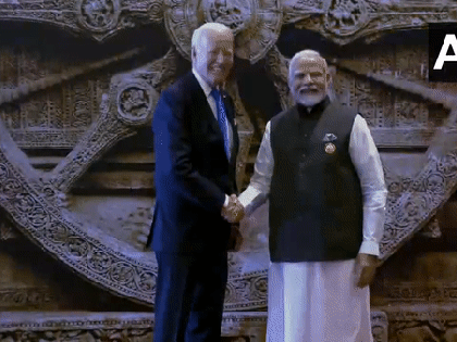 PM Modi welcomes US President Joe Biden at G20 Summit Venue | PM Modi welcomes US President Joe Biden at G20 Summit Venue