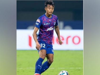 Roshan Naorem Singh signs extended contract with Bengaluru FC | Roshan Naorem Singh signs extended contract with Bengaluru FC
