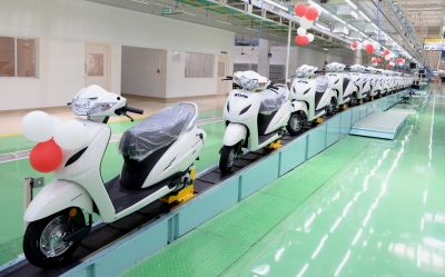 2-wheeler EV fires shake up nation, govt applies emergency brakes | 2-wheeler EV fires shake up nation, govt applies emergency brakes 2-wheeler EV fires shake up nation, govt applies emergency brakes | 2-wheeler EV fires shake up nation, govt applies emergency brakes