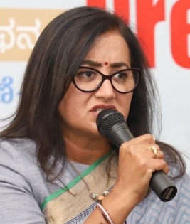 Sumalatha in no mood to settle even as ex-CM calls for truce | Sumalatha in no mood to settle even as ex-CM calls for truce