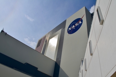 NASA suspends SpaceX's lunar lander contract till November | NASA suspends SpaceX's lunar lander contract till November