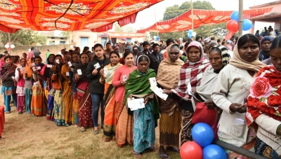 J'khand poll: Voting for 12 seats ends, 57.96% votes cast (4th Lead) | J'khand poll: Voting for 12 seats ends, 57.96% votes cast (4th Lead)
