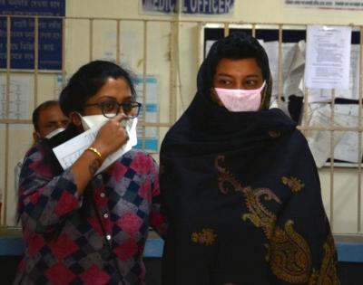 Corona effect: Presence of Italians sparks panic in Bengal distt | Corona effect: Presence of Italians sparks panic in Bengal distt Corona effect: Presence of Italians sparks panic in Bengal distt | Corona effect: Presence of Italians sparks panic in Bengal distt