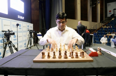 Anand suffers fifth straight defeat in Legends of Chess tourney | Anand suffers fifth straight defeat in Legends of Chess tourney