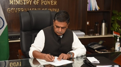 Govt scraps licence requirement for big electricity consumers to set up power lines | Govt scraps licence requirement for big electricity consumers to set up power lines Govt scraps licence requirement for big electricity consumers to set up power lines | Govt scraps licence requirement for big electricity consumers to set up power lines