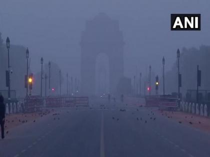 Delhi air quality remains in 'very poor' category, AQI at 332 | Delhi air quality remains in 'very poor' category, AQI at 332