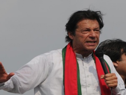Pak govt changes accountability laws to jail Imran in graft case | Pak govt changes accountability laws to jail Imran in graft case