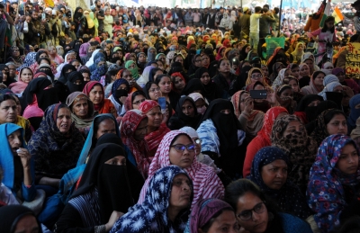 Shaheen Bagh protesters put up demands before interlocutor | Shaheen Bagh protesters put up demands before interlocutor Shaheen Bagh protesters put up demands before interlocutor | Shaheen Bagh protesters put up demands before interlocutor