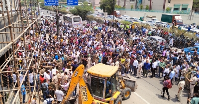 Demolition drama in Delhi's Shaheen Bagh | Demolition drama in Delhi's Shaheen Bagh