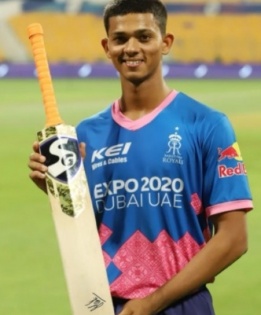 Took signature of Dhoni on my bat after the match, says Yashasvi | Took signature of Dhoni on my bat after the match, says Yashasvi