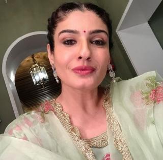 Raveena Tandon prepares for pre-Karwa Chauth party | Raveena Tandon prepares for pre-Karwa Chauth party Raveena Tandon prepares for pre-Karwa Chauth party | Raveena Tandon prepares for pre-Karwa Chauth party