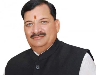 UP BJP MLA dies of heart attack while travelling by car | UP BJP MLA dies of heart attack while travelling by car