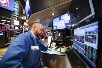 US stocks end mixed after volatile trading | US stocks end mixed after volatile trading