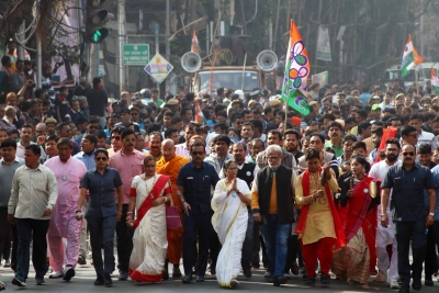Won't let Bengal, India be divided, asserts Mamata | Won't let Bengal, India be divided, asserts Mamata Won't let Bengal, India be divided, asserts Mamata | Won't let Bengal, India be divided, asserts Mamata