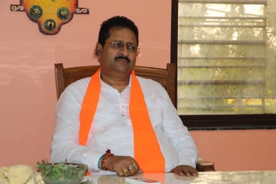BJP's discipline limited to wearing of khaki shorts, quips K'taka Cong | BJP's discipline limited to wearing of khaki shorts, quips K'taka Cong