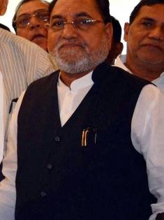 Dalwai defends Rahul Gandhi; dismisses BJP switch speculation around Shakeel Ahmad | Dalwai defends Rahul Gandhi; dismisses BJP switch speculation around Shakeel Ahmad Dalwai defends Rahul Gandhi; dismisses BJP switch speculation around Shakeel Ahmad | Dalwai defends Rahul Gandhi; dismisses BJP switch speculation around Shakeel Ahmad