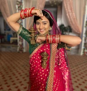 Ashi Singh unveils her wedding look in 'Meet' | Ashi Singh unveils her wedding look in 'Meet' Ashi Singh unveils her wedding look in 'Meet' | Ashi Singh unveils her wedding look in 'Meet'