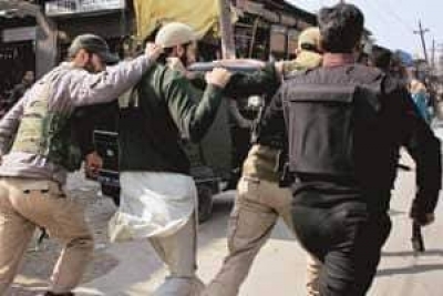 Cop killed in terrorist firing at Kulgam in Kashmir | Cop killed in terrorist firing at Kulgam in Kashmir