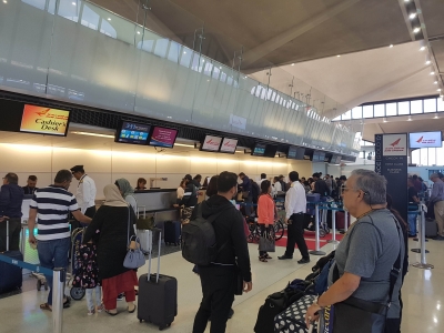 Indian-Americans confused over New Delhi's travel restrictions | Indian-Americans confused over New Delhi's travel restrictions Indian-Americans confused over New Delhi's travel restrictions | Indian-Americans confused over New Delhi's travel restrictions