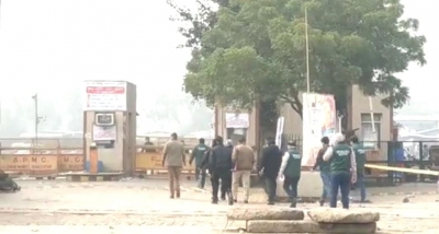 IED found in Delhi's Ghazipur market, controlled explosion carried out | IED found in Delhi's Ghazipur market, controlled explosion carried out