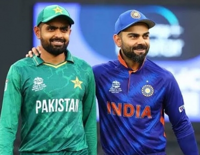 'Keep shining and rising. Wish you all the best': Kohli replies to Babar's 'stay strong' tweet | 'Keep shining and rising. Wish you all the best': Kohli replies to Babar's 'stay strong' tweet