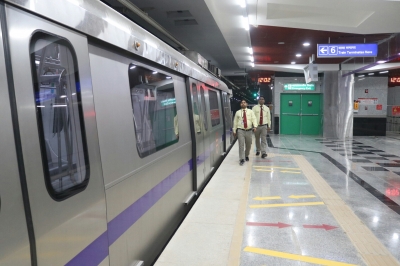 COVID-19 effect: DMRC issues guidelines, sensitizes staff | COVID-19 effect: DMRC issues guidelines, sensitizes staff COVID-19 effect: DMRC issues guidelines, sensitizes staff | COVID-19 effect: DMRC issues guidelines, sensitizes staff