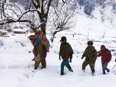 Clouds in Jammu; rain,snow likely in Valley | Clouds in Jammu; rain,snow likely in Valley