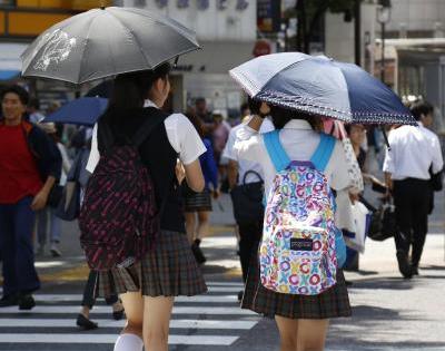 Japan bakes under scorching heat as mercury soars to 40 degrees | Japan bakes under scorching heat as mercury soars to 40 degrees