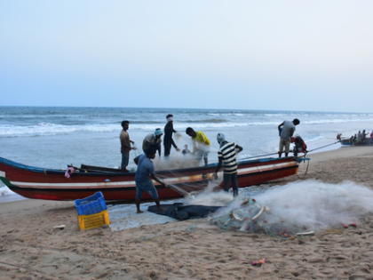 Seven TN fishermen arrested by Sri Lankan Navy | Seven TN fishermen arrested by Sri Lankan Navy Seven TN fishermen arrested by Sri Lankan Navy | Seven TN fishermen arrested by Sri Lankan Navy