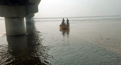 Six students missing after boat capsizes in Bengal's Howrah | Six students missing after boat capsizes in Bengal's Howrah