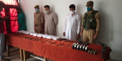 Terror hideout busted in Kashmir; arms, ammunition seized | Terror hideout busted in Kashmir; arms, ammunition seized