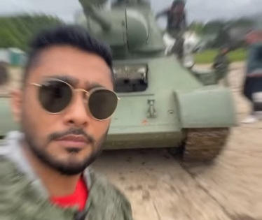 Zaid Darbar posts clip of Russian war tank tour with Gauahar | Zaid Darbar posts clip of Russian war tank tour with Gauahar